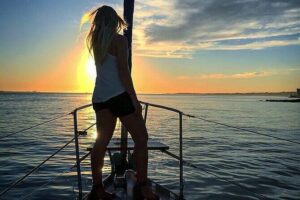 2 Hour Lisbon Sunset and Wine Sailing Tour - What you get on board: wine, skipper talk, and photo-friendly space