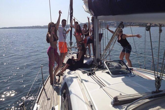 2 Hours Private Sailing Tour in Lisbon - How to choose your departure time (and why it changes the whole trip)