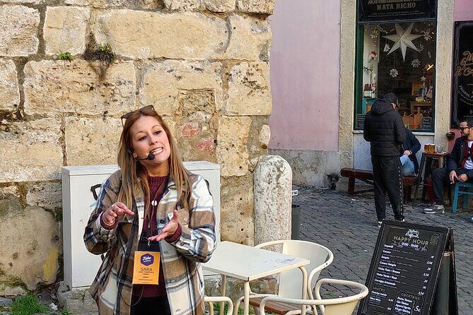 Alfama Tour in Lisbon Old Town - Casa dos Bicos to Chafariz d’El Rei: starting Alfama with the right mood