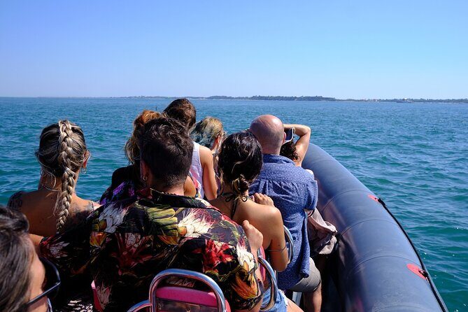 Dolphin watching in Setúbal - Sailing Out of Setúbal: Meeting Point and First Minutes on the Water