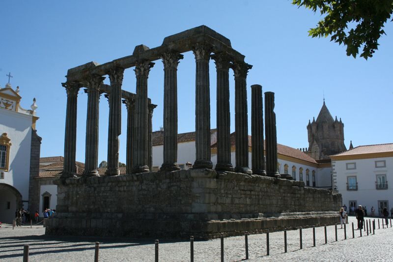 Évora and Megaliths Full-Day Tour from Lisbon - Almendres Cromlech: Older Than Stonehenge and Wired to the Sky
