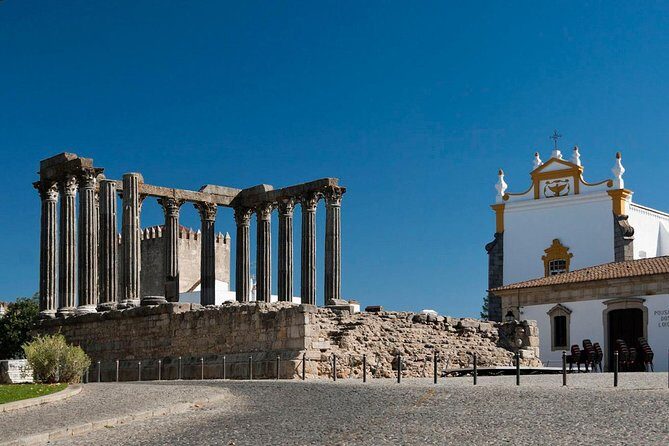 Évora and Monsaraz with Regional Wine Tasting from Lisbon - The Roman and Medieval Layers You’ll See in Évora