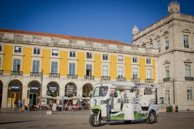 Explore Lisbon by Tuk Tuk: History and Viewpoints - Guide-driver style: what consistently makes this tour rate so high