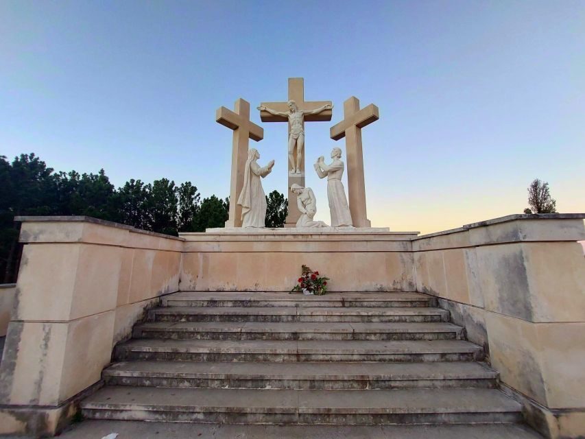 Fátima Private Tour: Shrine| Sacred Path |Shepherds House - Starting in Cruz Alta, then easing into the shrine complex