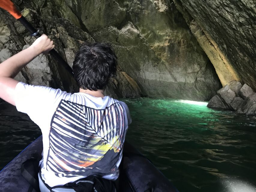 From Lisbon: Arrábida Natural Park Kayak Tour with Lunch - Kayaking out toward Praia dos Galapinhos: how the paddling actually works