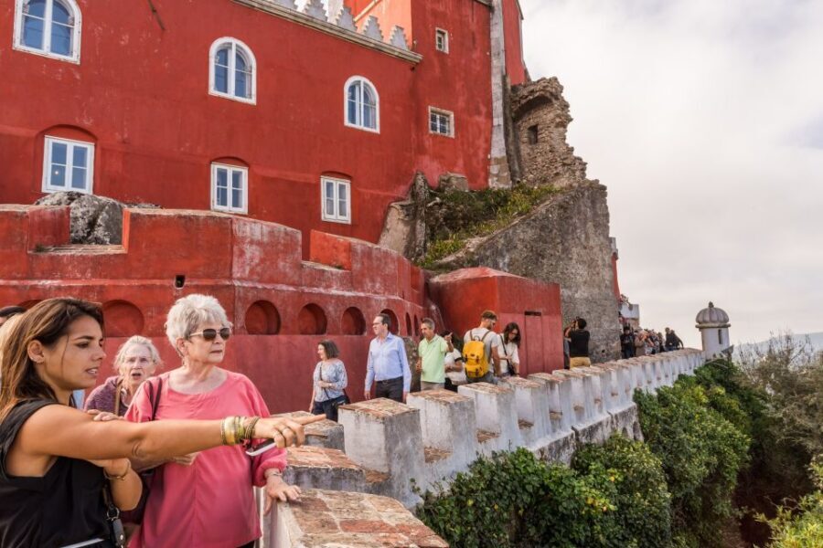 From Lisbon: Best of Sintra and Cascais Guided Day Tour - Why this Sintra and Cascais loop is a smart use of 8 hours