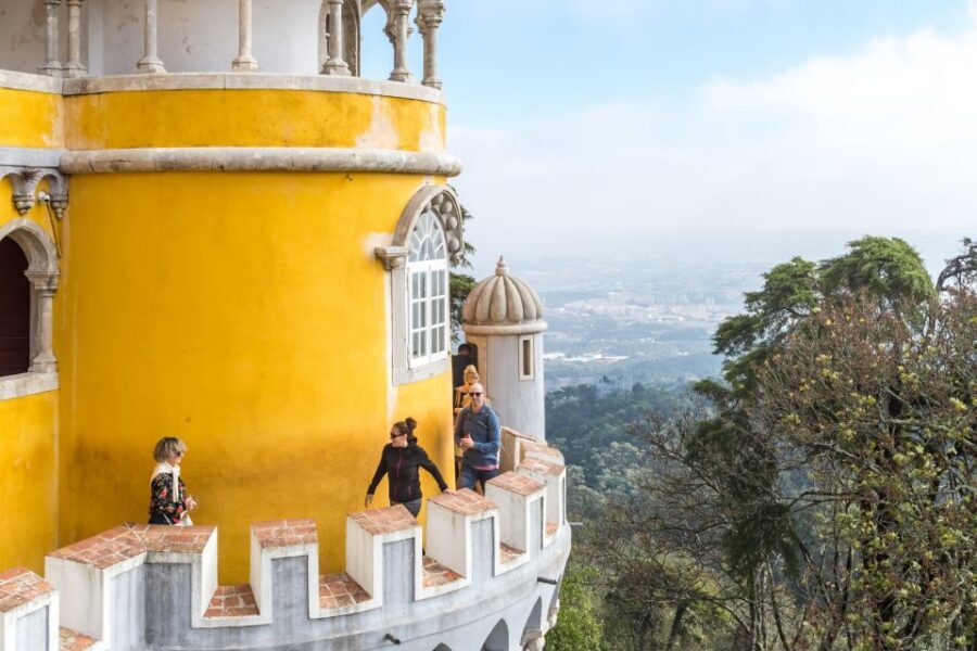 From Lisbon: Best of Sintra and Cascais Guided Day Tour - Cascais and the coast road: kings-in-exile, espionage, and seaside calm