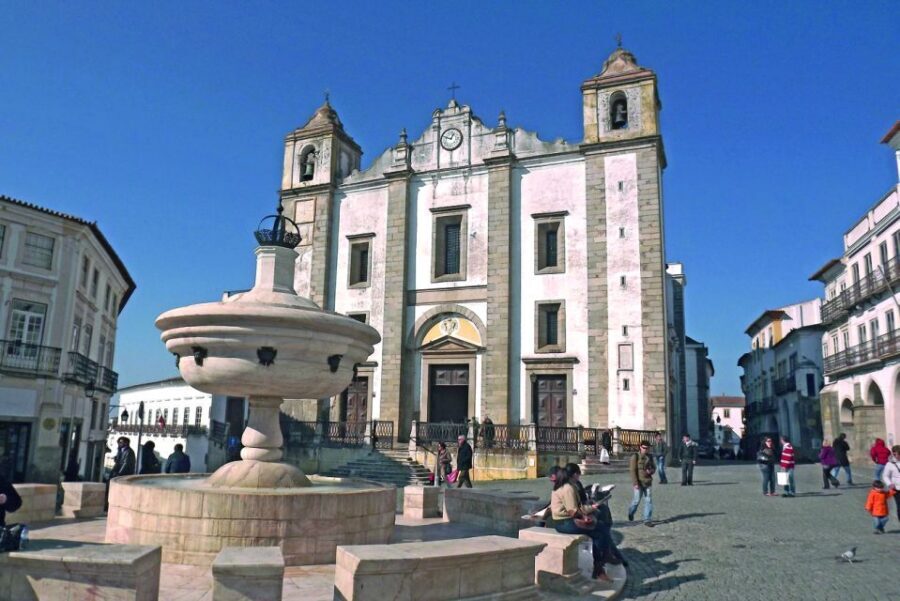 From Lisbon: Évora Wine & Heritage Tour - Pace, comfort, and who the tour fits best