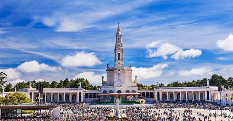From Lisbon: Fátima, Nazaré, Batalha, and Óbidos Guided Tour - Why this Lisbon to Fátima day trip route works so well