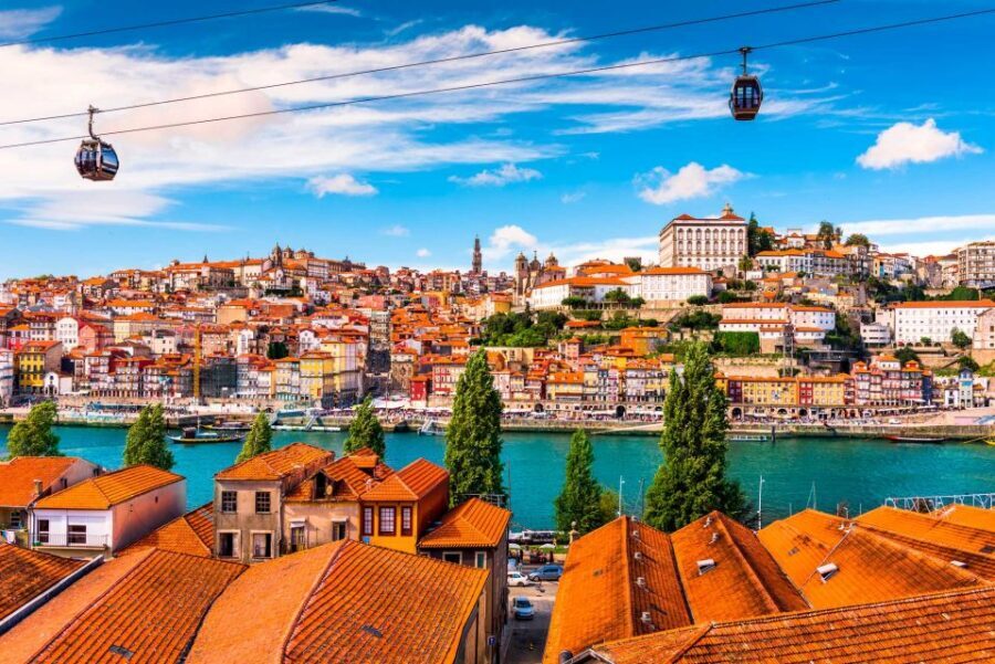 From Lisbon: Private Transfer to Porto with City Stops - Choosing your 3 stop-cities: what each option really delivers