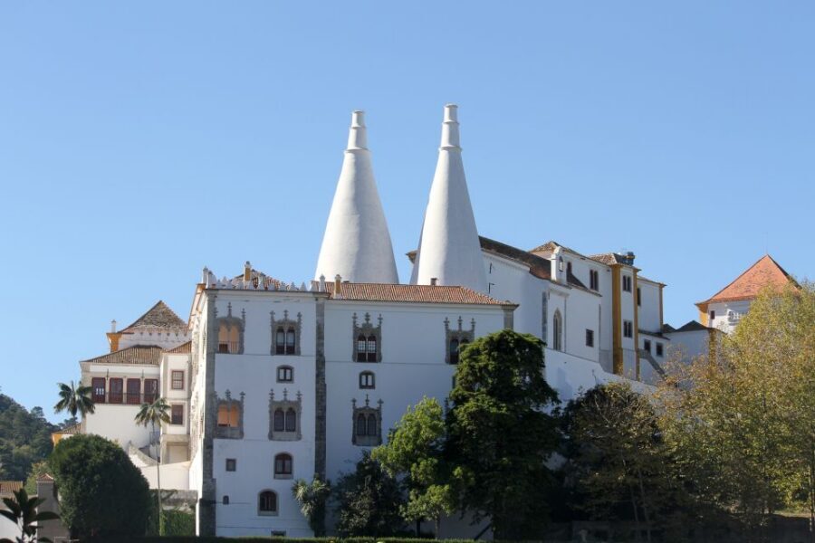 From Lisbon: Sintra to Cascais Full-Day Guided E-Bike Tour - Getting to Sintra: the train ride that turns the day easier