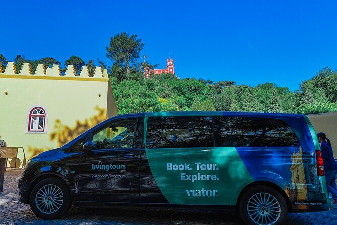From Lisbon: Small Group to Pena Palace, Nazaré & Fátima - Quick Hits Before You Go