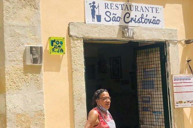 Half Day Historical Walking Tour about the Slave Trade in Lisbon - Largo do Carmo: Linking Lisbon’s Revolutionary Moments to Colonial Decline