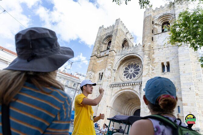 Historic Walking Tour Through Lisbon’s Oldest Neighborhood - Teatro Nacional Dona Maria II: see the landmark without losing time
