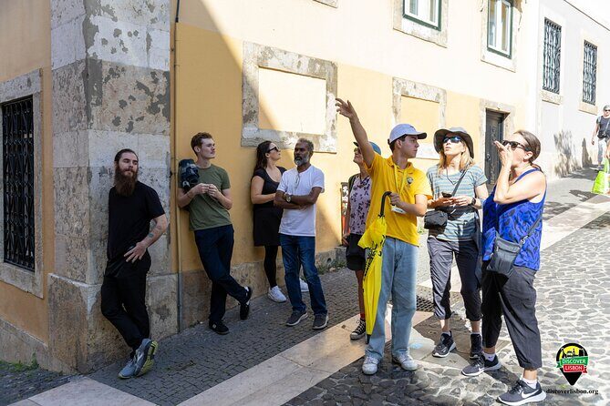 Historic Walking Tour Through Lisbon’s Oldest Neighborhood - Getting oriented fast in Rossio before Alfama gets tricky