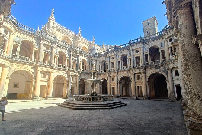 Knights Templar Castle, Nazaré & Óbidos️ Private Day Tour - Weather, walking, and day-trip comfort tips