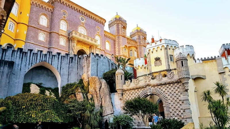 Lisboa: Sintra, Pena Palace, Cabo da Roca Coast and Cascais - Estoril drive-by: the short scenic add-on