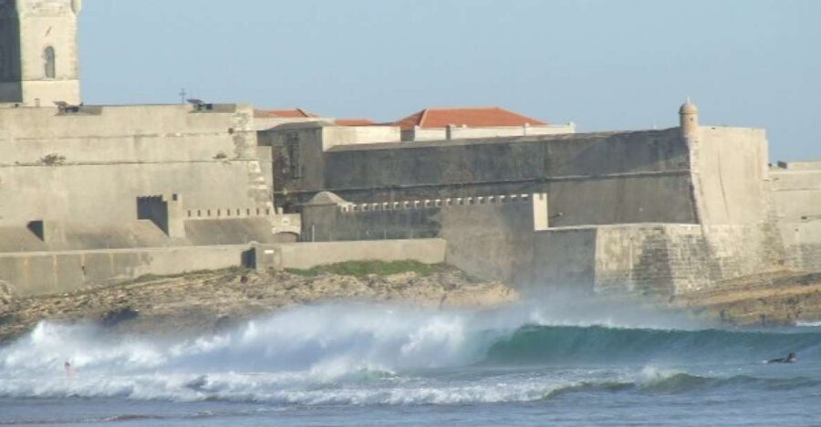 Lisbon: 1.5-Hour Surf Lesson - In the Water: How You Learn to Catch Waves with a Tutor