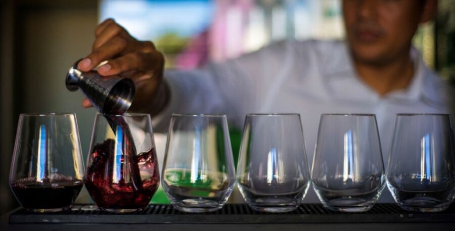 Lisbon: 1-Hour Portuguese Wine Tasting Session - How the hour is likely to flow (and how to enjoy it)