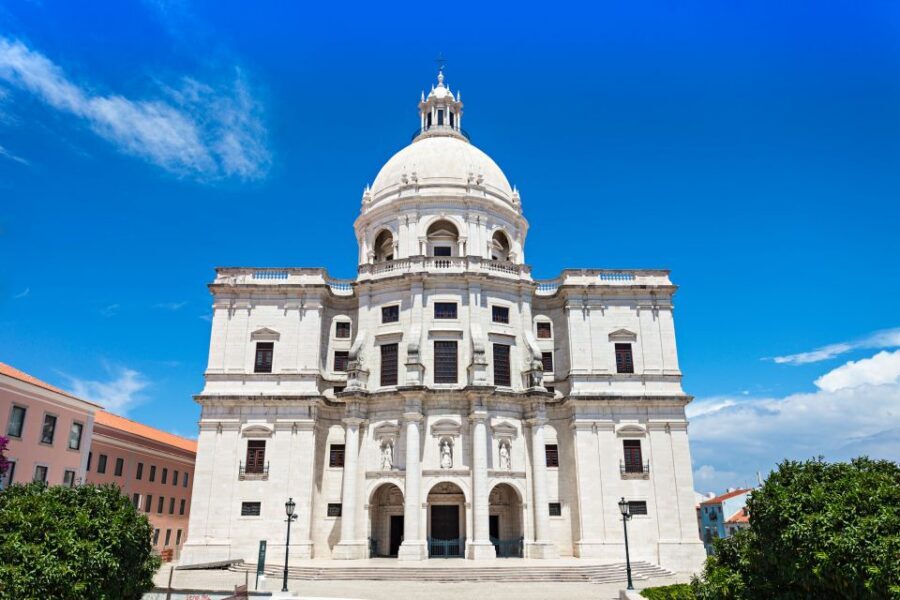 Lisbon: 1-or 2-Day Hop-On Hop-Off Bus Tour - Price and value: why $25 can make sense here