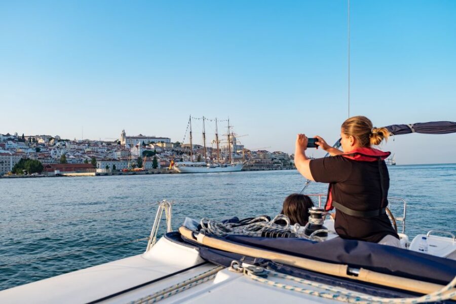 Lisbon: 1 or 2-Hour Cruise along the Tagus River - Little details that make a real difference