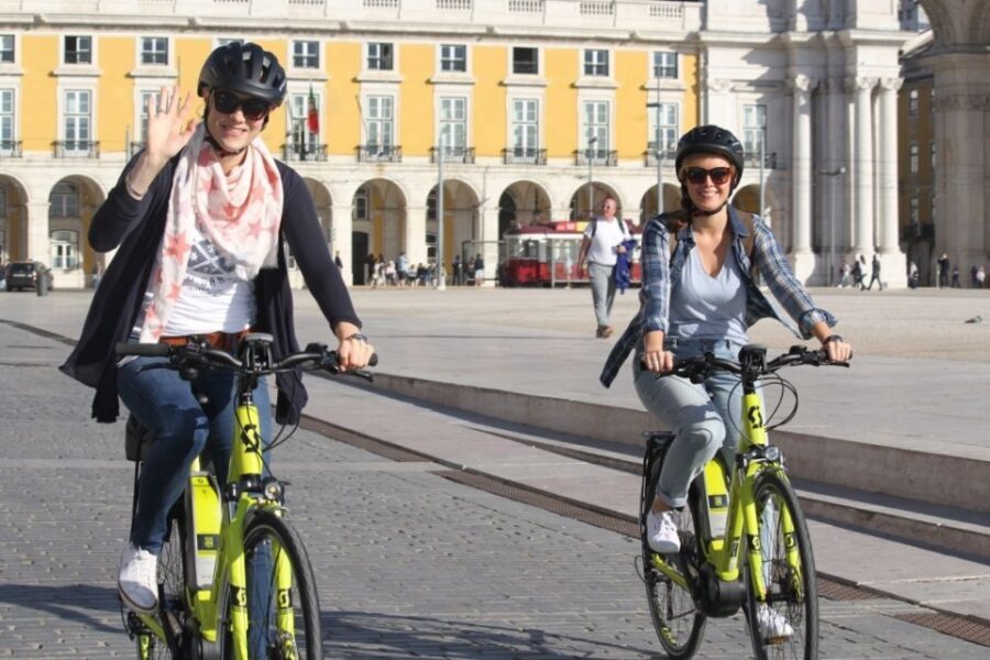Lisbon: 3-Hour Tour by E-Bike - Heading Down to Alfama: Old Streets Without the Full Workout