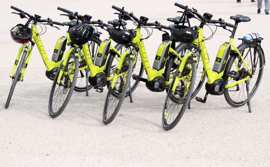 Lisbon: 3-Hour Tour by E-Bike - Guides and Safety: What Makes It Feel Comfortable in Real Traffic