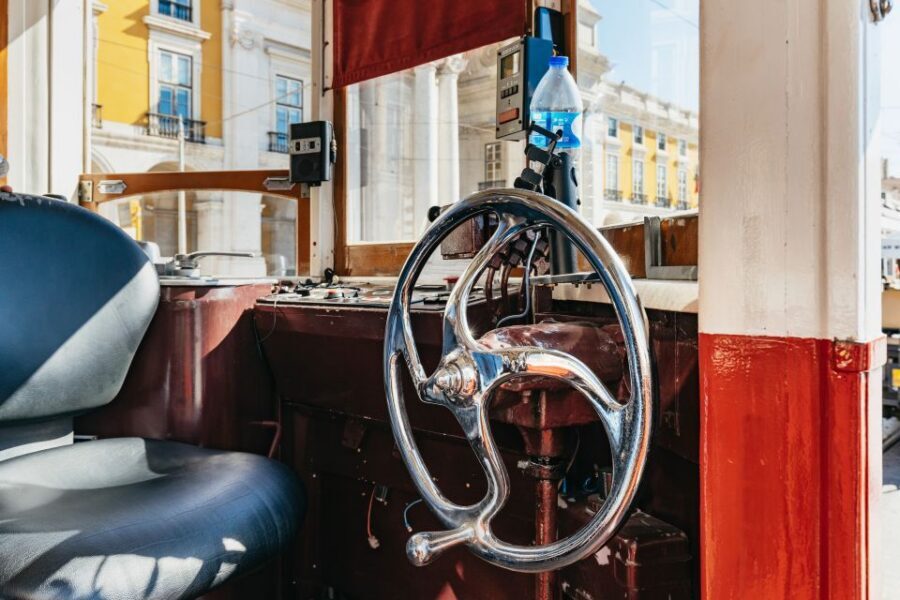 Lisbon: 72/96-Hour Hop-On Hop-Off Bus, Tram & Boat Ticket - Key things you’ll notice fast