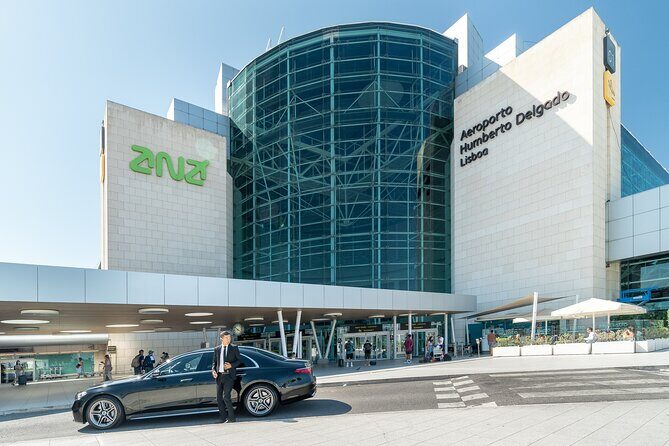Lisbon Airport Private Transfer to Lisbon (Round Optional) - The Car Experience: Wi-Fi, Bottled Water, and a Professional Driver