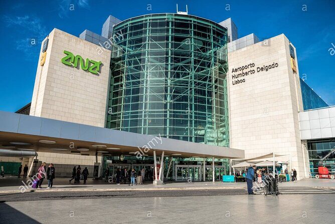 Lisbon Airport Shared Departure Transfer - Key points to know before you ride
