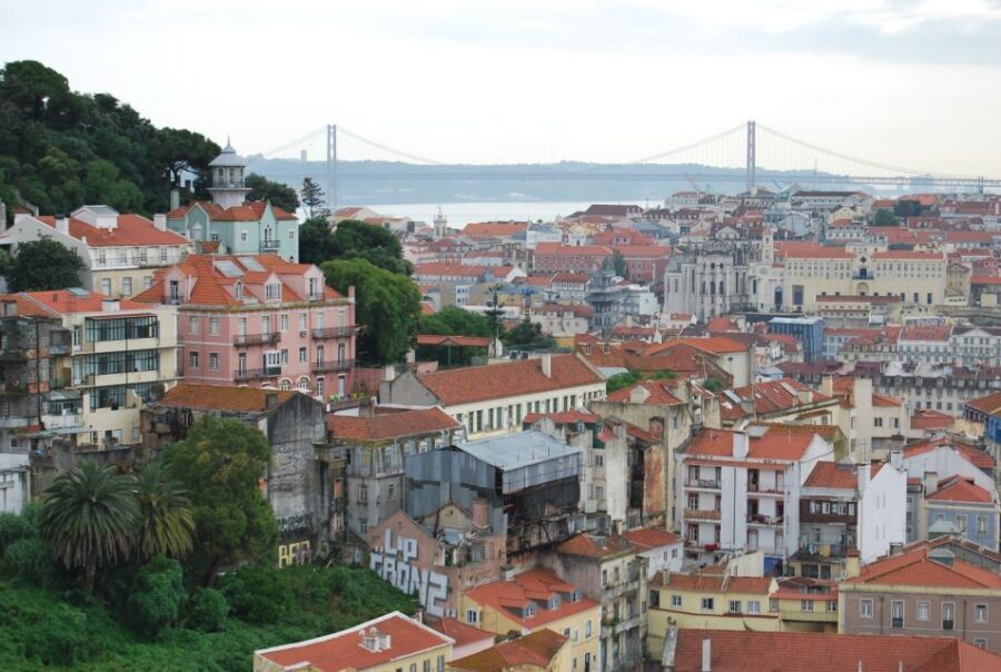 Lisbon: Alfama and São Jorge Castle Quarters Walking Tour - Lisbon’s Alfama maze: walls, patios, and the slow reveal