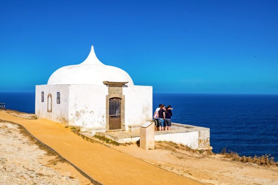 Lisbon: Arrábida Natural Park and Sesimbra Day Trip - Meco Beach and Cabo Espichel: cliffs plus a legend