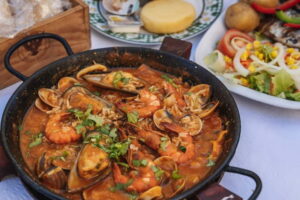 Lisbon: Baixa Food Walking Tour with Drinks - Praça da Figueira: The Start Point That Keeps Things Simple