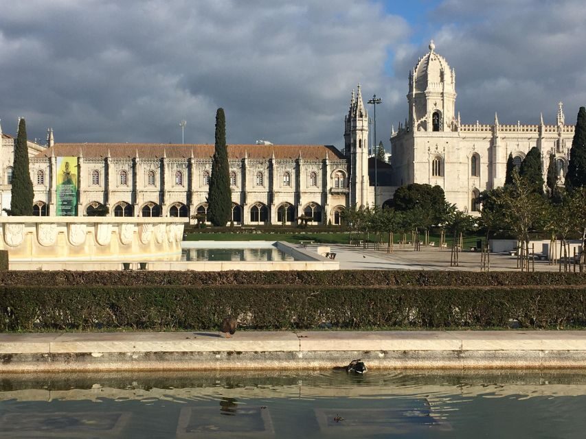 Lisbon: Belem Walking Tour with Jeronimos Monastery Ticket - Vasco de Gama’s church and the meaning inside the cloister