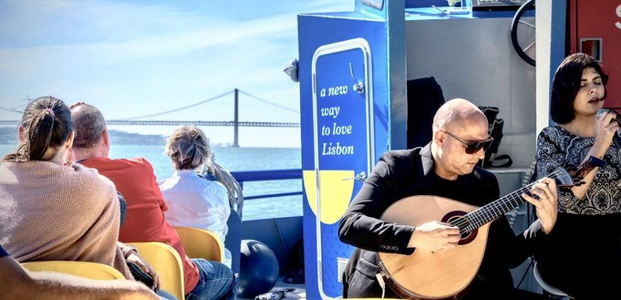 Lisbon: Boat Cruise with Live Fado Performance and a Drink - Timing tips: how to choose your departure time