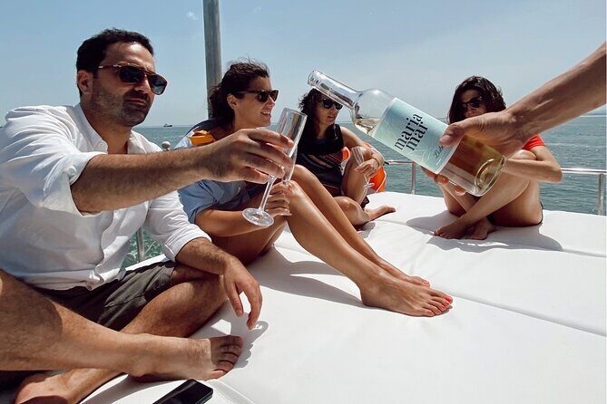 Lisbon: Catamaran Luxury Sunset and Wine Tour - Belém Meeting Point: Where to Start and How to Arrive Smoothly