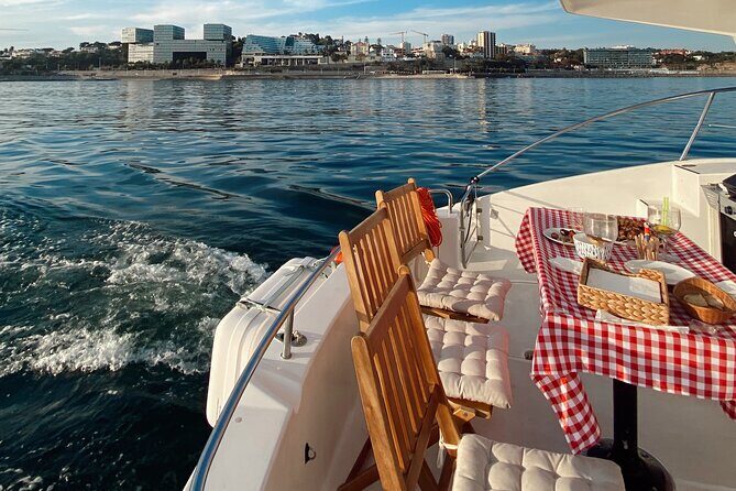 Lisbon: Catamaran Luxury Sunset and Wine Tour - Should You Book This Lisbon Sunset and Wine Tour?