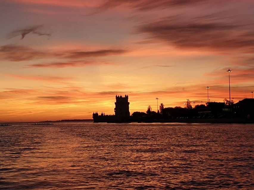 Lisbon: Champagne Sailing Tours - Christ the King by sail: why a photo stop works here