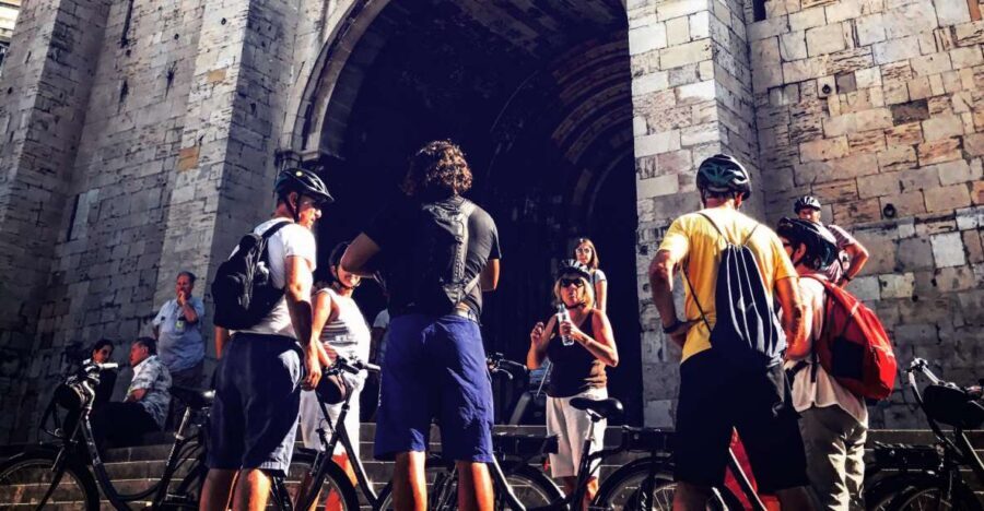 Lisbon: City Highlights and Viewpoints E-Bike Tour - Campo das Cebolas and the shift into Alfama’s old-street rhythm
