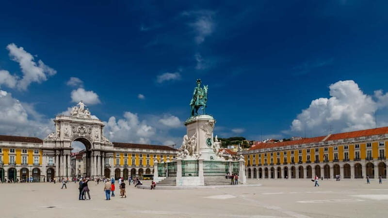 Lisbon: City Highlights Tuk-Tuk Tour with Pickup - Guide style is the secret sauce: names you might hear and what it means
