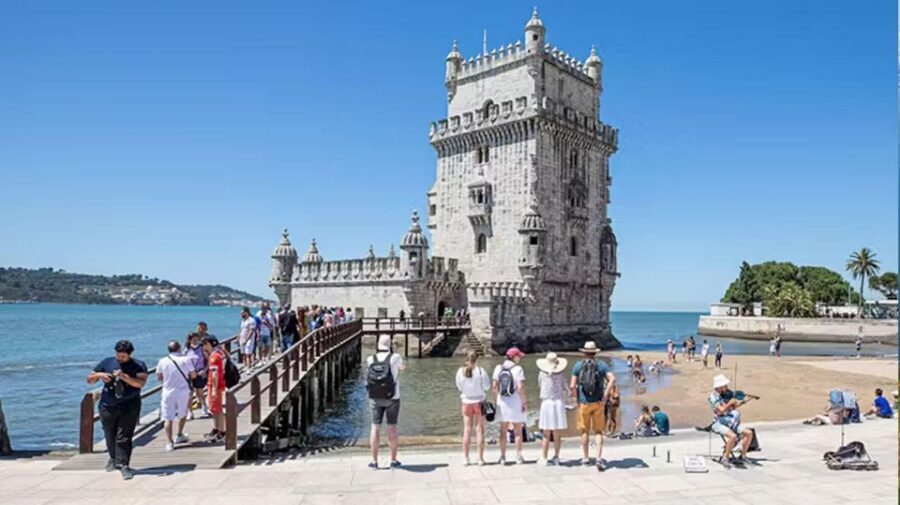 Lisbon City Tour: Full-Day - Belém Tower and the Monument to the Discoveries: defense meets celebration