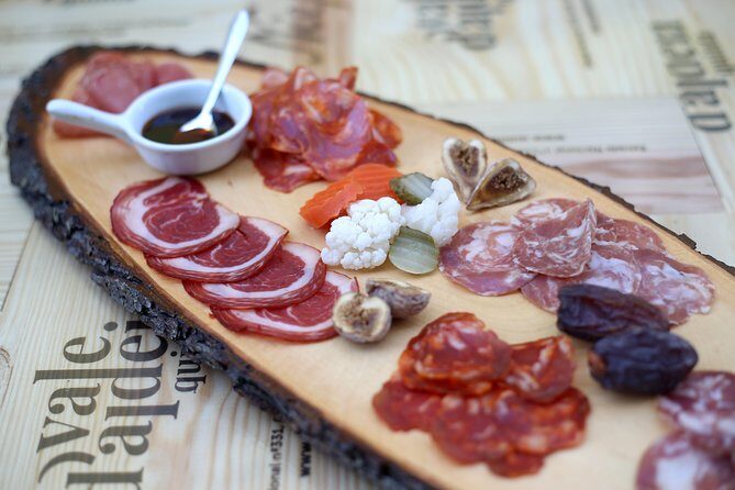 Lisbon Cultural Food and Wine Walking Tour - Drinks that matter: Green Wine, beer, Port, ginjinha
