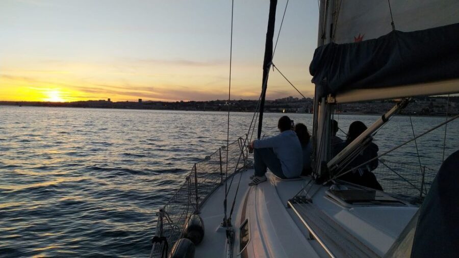 Lisbon: Day and Sunset Tour on the Tagus River - Guides, captains, and the real reason this tour gets top scores