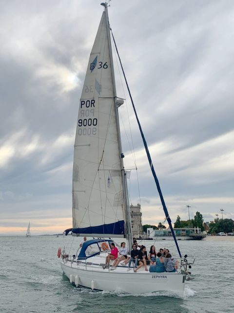 Lisbon: Day and Sunset Tour on the Tagus River - Turning toward the south bank and Christ the King