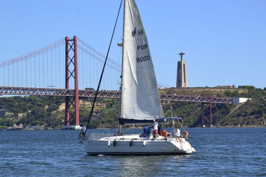 Lisbon: Day and Sunset Tour on the Tagus River - Belém Tower and the “Discoveries” monuments: classic Lisbon from water