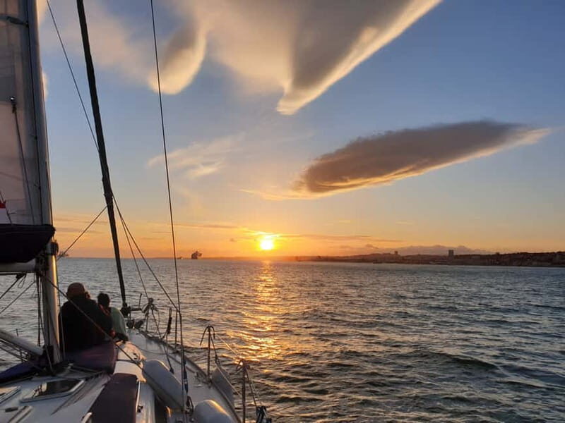 Lisbon: Daytime or Sunset Boat Cruise with History and Wine - Key moments you’ll remember