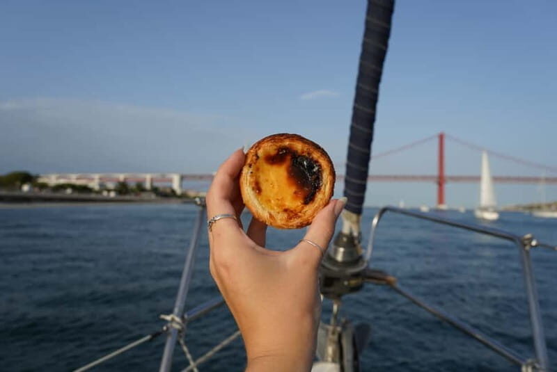 Lisbon: Daytime or Sunset Boat Cruise with History and Wine - The Art and Architecture Stop That Feels Like a Lisbon Upgrade