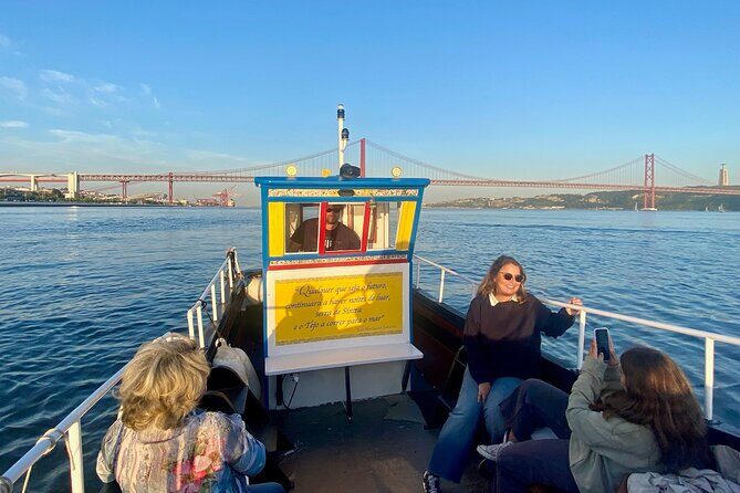 Lisbon Daytime & Sunset Tradicional Boat Tour Sightseeing Cruise - Where You Start: Belém’s Dockside Setup