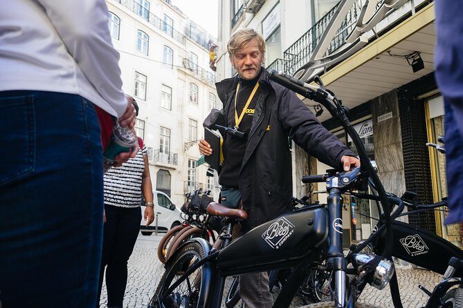 Lisbon E-Bike Tour Commerce Square, Mouraria and Alfama - Praça do Comércio: Starting at Lisbon’s Grand Square, Not a Side Street