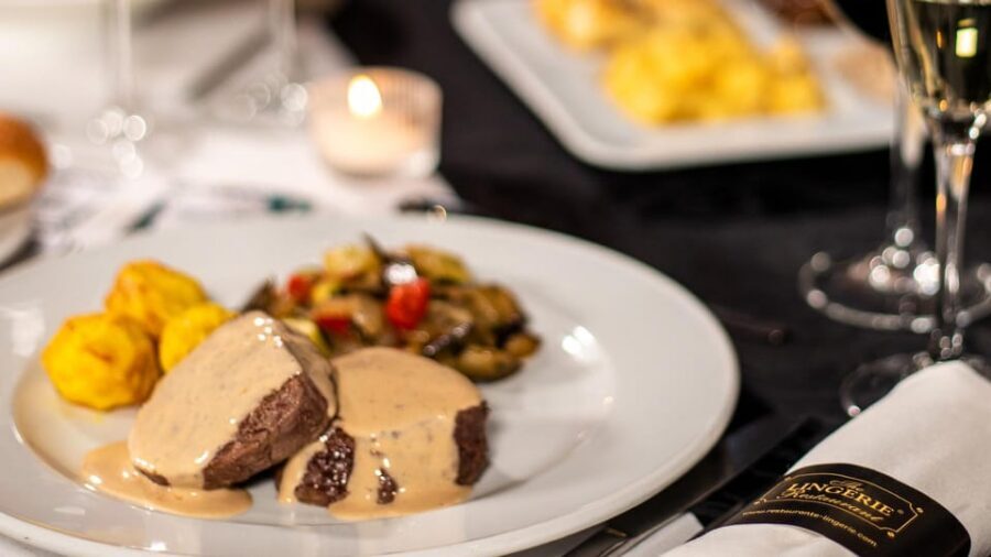 Lisbon: Erotic Cabaret Show and Dinner - Who this Lisbon night is best for